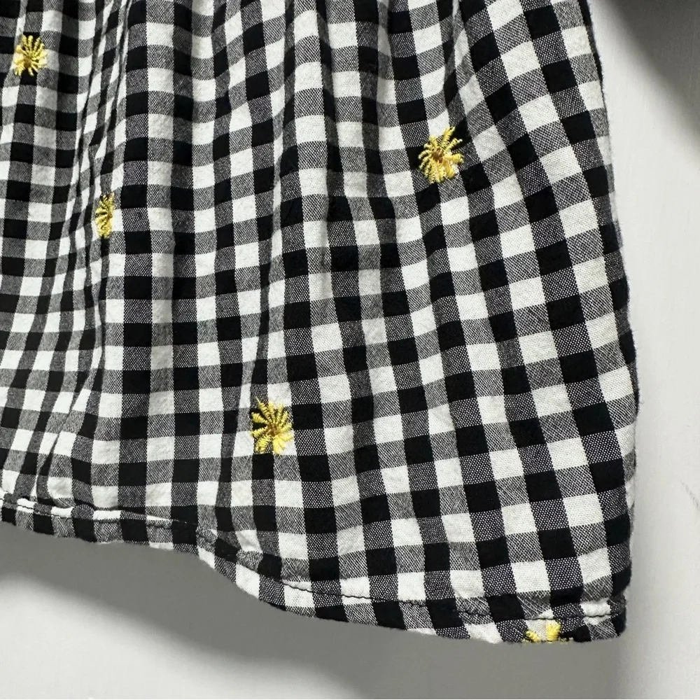 Old Navy black white